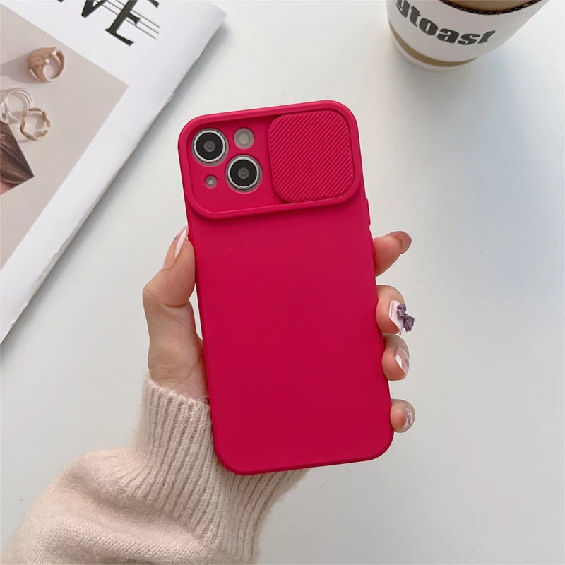 Funda con protector de cámara deslizante
