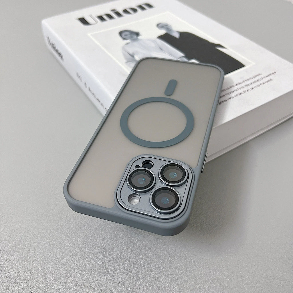 Funda Magnética Mate Translúcida Antigolpes